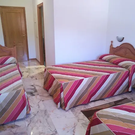Konukevi P Residencia Pividal 3*